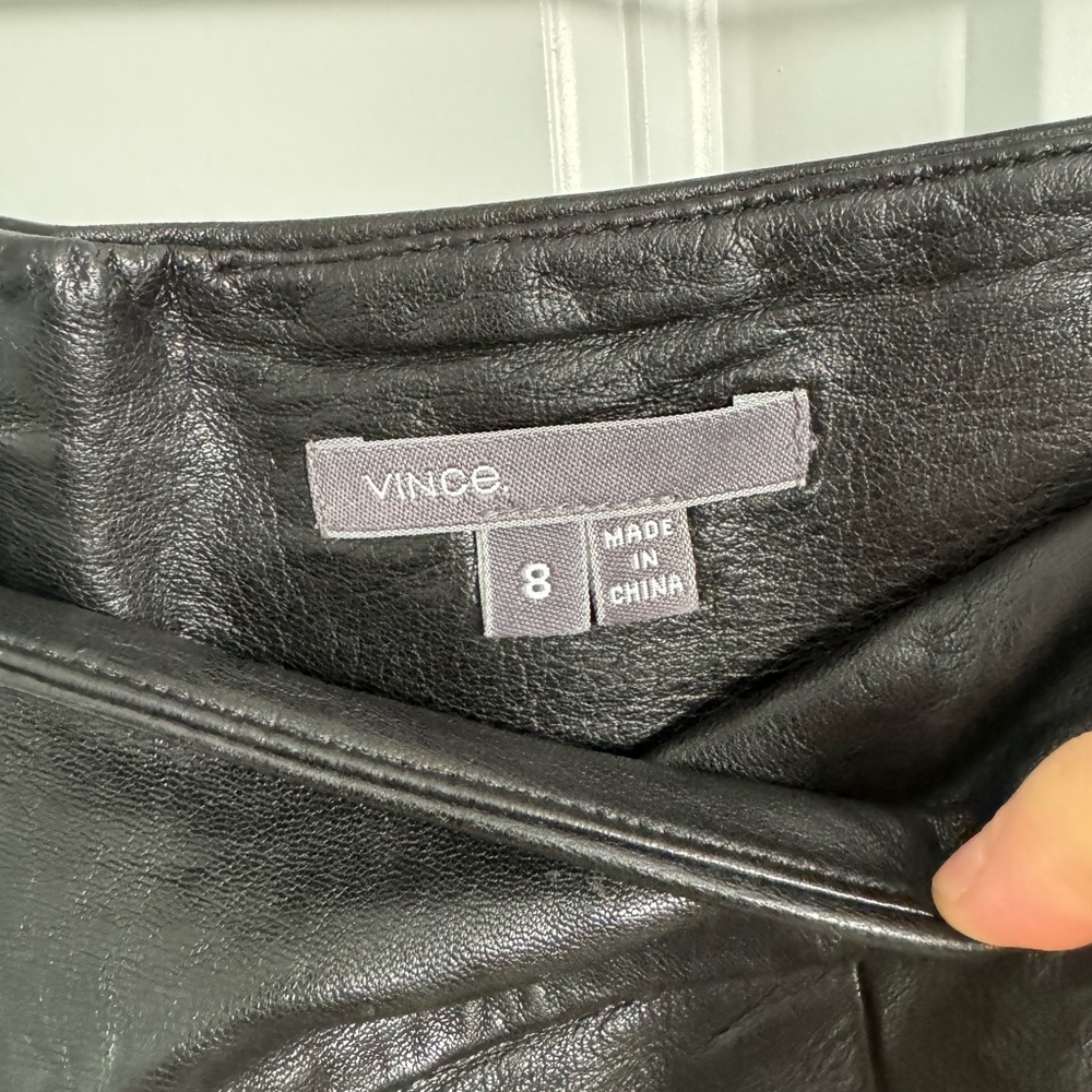 Vince leather black skirt size 8 - Picture 2 of 3